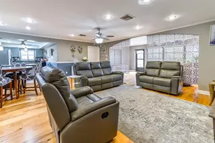 2410 Lancaster Dr, Sun City Center, FL 33573 - Photo 9
