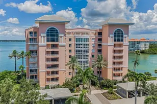 4993 Bacopa Ln S, Saint Petersburg, FL 33715 - Photo 1