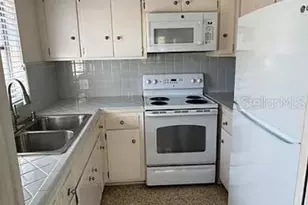 800 Beach Dr NE, Saint Petersburg, FL 33701 - Photo 17