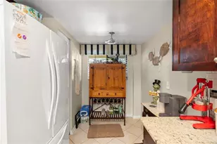 1817 Golf View Dr, Tarpon Springs, FL 34689 - Photo 7