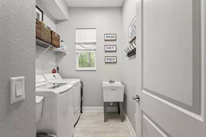 32924 Estate Garden Drive, Wesley Chapel, FL 33545 - Photo 37