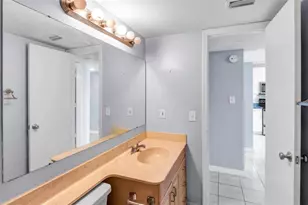 2424 W Tampa Bay Blvd, Tampa, FL 33607 - Photo 17