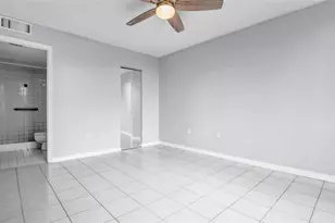 2424 W Tampa Bay Blvd, Tampa, FL 33607 - Photo 21