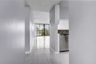 2424 W Tampa Bay Blvd, Tampa, FL 33607 - Photo 11