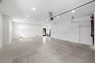 10350 2nd Way N, Saint Petersburg, FL 33716 - Photo 29