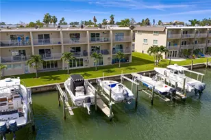 12586 Capri Cir N, Treasure Island, FL 33706 - Photo 21