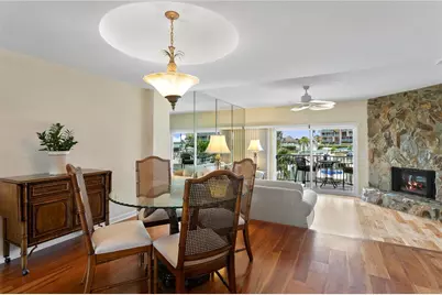 12586 Capri Circle N, Treasure Island, FL 33706 - Photo 13