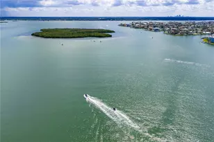 12586 Capri Cir N, Treasure Island, FL 33706 - Photo 23