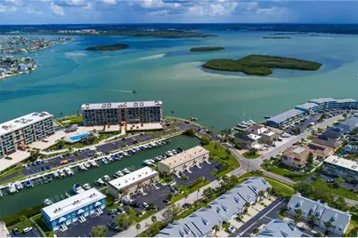 12586 Capri Circle N, Treasure Island, FL 33706 - Photo 55