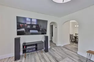 6436 30th St N, Saint Petersburg, FL 33702 - Photo 7