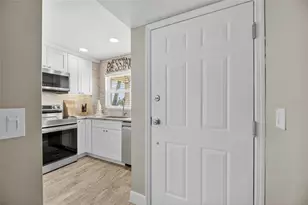 1028 Apollo Beach Blvd, Apollo Beach, FL 33572 - Photo 11