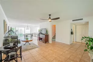 10604 Carrollbrook Ln, Tampa, FL 33618 - Photo 13