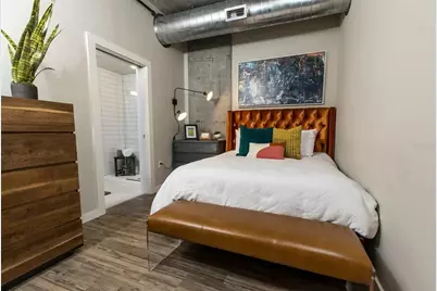 160 16th Street N, Saint Petersburg, FL 33705 - Photo 3