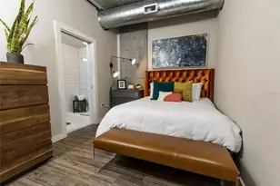 160 16th St N, Saint Petersburg, FL 33705 - Photo 3