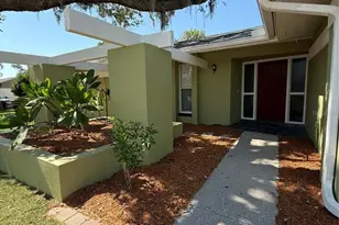 1390 Ventnor Ave, Tarpon Springs, FL 34689 - Photo 3