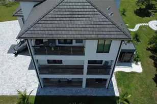 327 Roberts Rd, Nokomis, FL 34275 - Photo 9