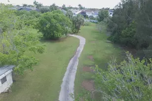 1603 W Shell Point Rd, Ruskin, FL 33570 - Photo 17