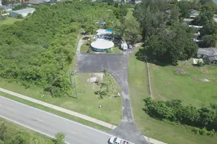 1603 W Shell Point Rd, Ruskin, FL 33570 - Photo 17