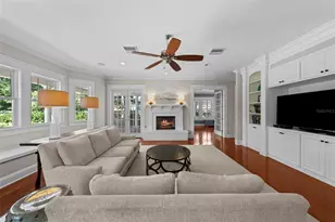 2442 W Prospect Rd, Tampa, FL 33629 - Photo 9