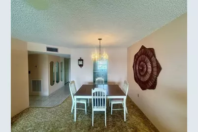4775 Cove Circle #403, Saint Petersburg, FL 33708 - Photo 9