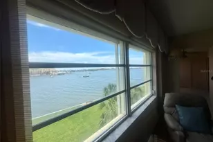 4775 Cove Cir, Saint Petersburg, FL 33708 - Photo 5