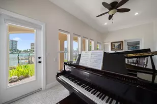 733 Bay Esplanade, Clearwater Beach, FL 33767 - Photo 27