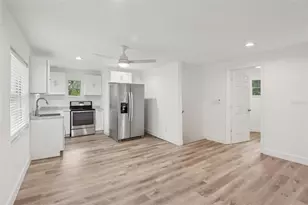 9404 N Mulberry St, Tampa, FL 33612 - Photo 9