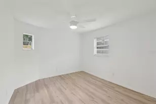 9404 N Mulberry St, Tampa, FL 33612 - Photo 19