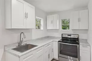 9404 N Mulberry St, Tampa, FL 33612 - Photo 15