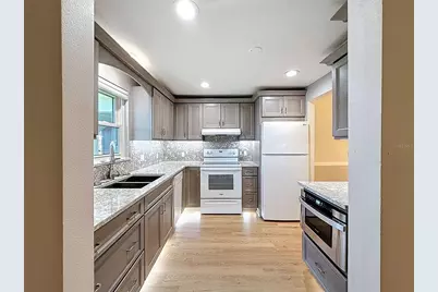 1100 East Bay Drive #38, Largo, FL 33770 - Photo 9