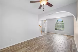 11108 Kempton Vista Dr, Riverview, FL 33579 - Photo 7