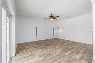 11108 Kempton Vista Dr, Riverview, FL 33579 - Photo 11