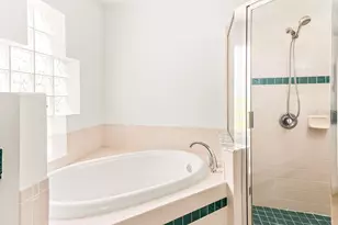 6431 Gentle Ben Cir, Wesley Chapel, FL 33544 - Photo 15