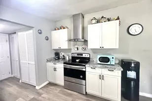 17045 NW 128th Terrace, Reddick, FL 32686 - Photo 11