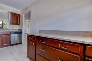 1000 Cove Cay Dr, Clearwater, FL 33760 - Photo 15