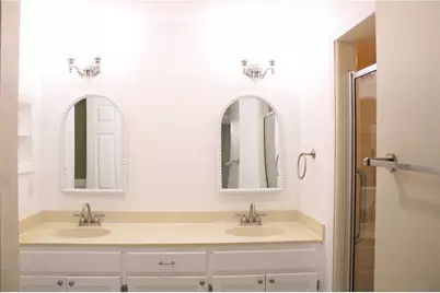 2501 Lonigan Place, Sun City Center, FL 33573 - Photo 13