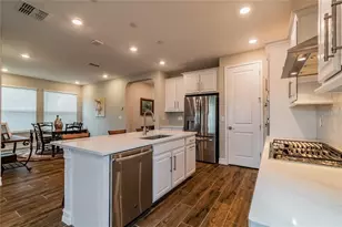 4738 Tramanto Ln, Wesley Chapel, FL 33543 - Photo 13