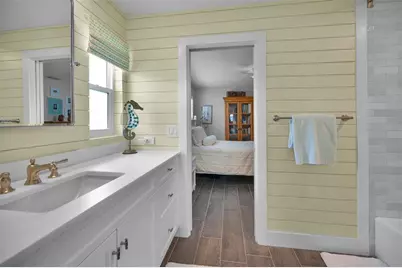 2057 Kansas Avenue NE, Saint Petersburg, FL 33703 - Photo 31