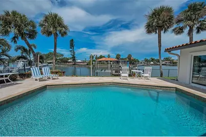 2057 Kansas Avenue NE, Saint Petersburg, FL 33703 - Photo 43