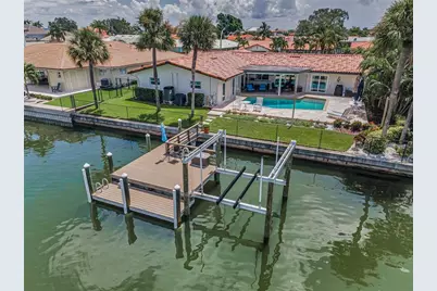 2057 Kansas Avenue NE, Saint Petersburg, FL 33703 - Photo 61