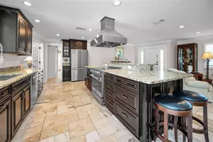 2057 Kansas Ave NE, Saint Petersburg, FL 33703 - Photo 17