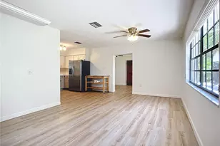 3804 Gallagher Rd, Dover, FL 33527 - Photo 13