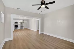 1240 James Ave S, Saint Petersburg, FL 33705 - Photo 17