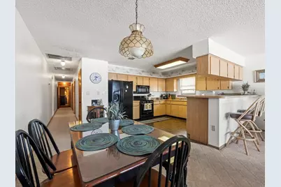 18218 Sunset Boulevard #B, Saint Petersburg, FL 33708 - Photo 25