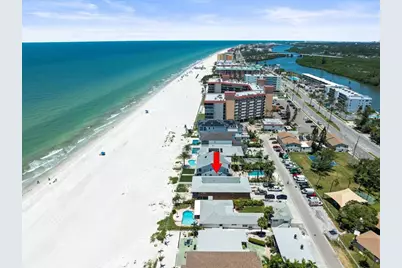 18218 Sunset Boulevard #B, Saint Petersburg, FL 33708 - Photo 7