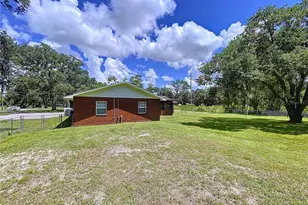 1405 Knights Griffin Rd, Plant City, FL 33565 - Photo 5