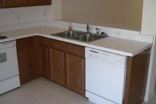 13015 Kings Crossing Dr, Gibsonton, FL 33534 - Photo 7