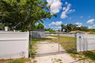 4978 71st St N, Saint Petersburg, FL 33709 - Photo 31