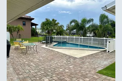 5207 Palmetto Point Drive, Palmetto, FL 34221 - Photo 3