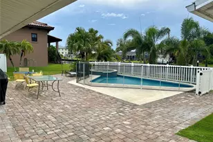 5207 Palmetto Point Dr, Palmetto, FL 34221 - Photo 3